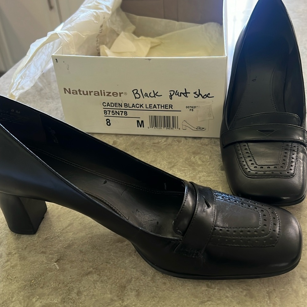Naturalizer Black Leather Block Heel Loafers with Square Toe